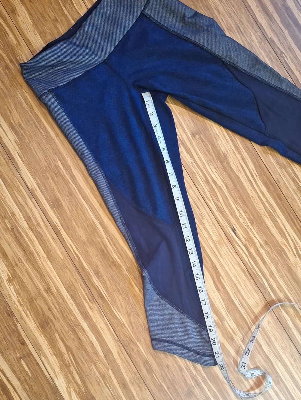 Lululemon Blue Capri Leggings Size 4